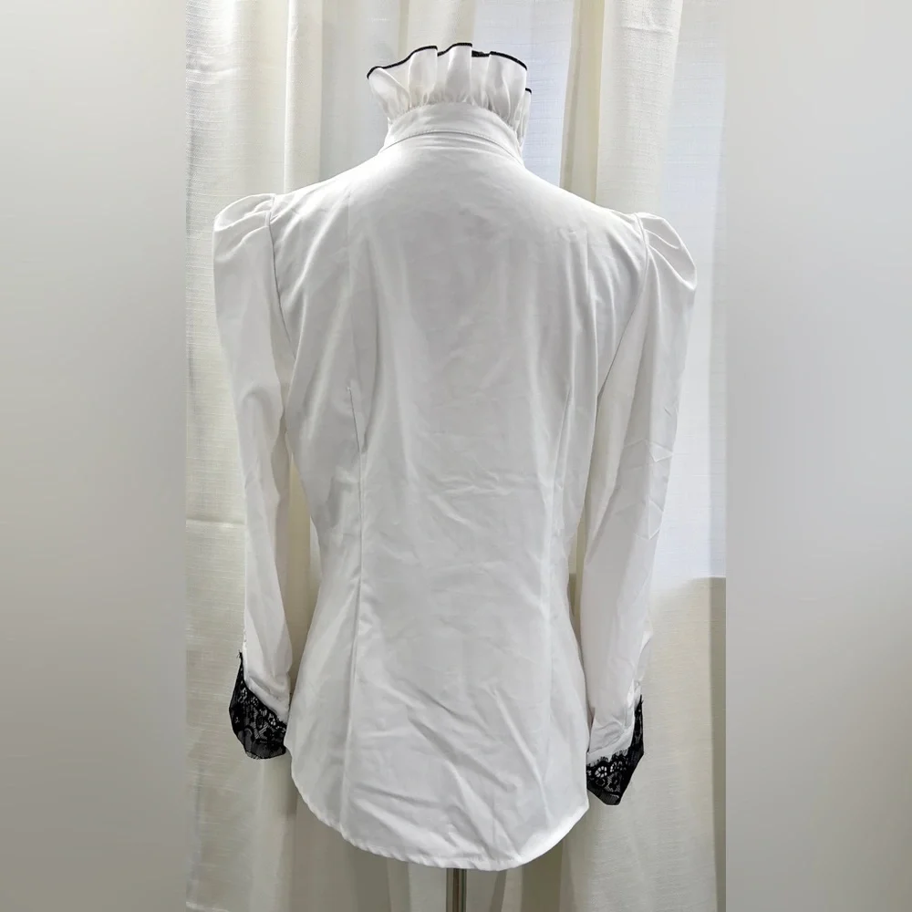 Victorian Lace Blouse‎